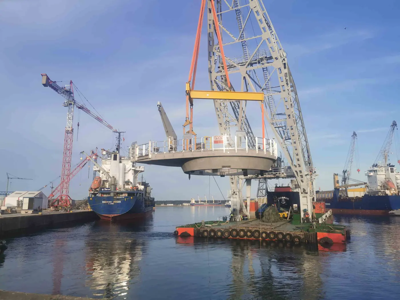 Cargo handling in port